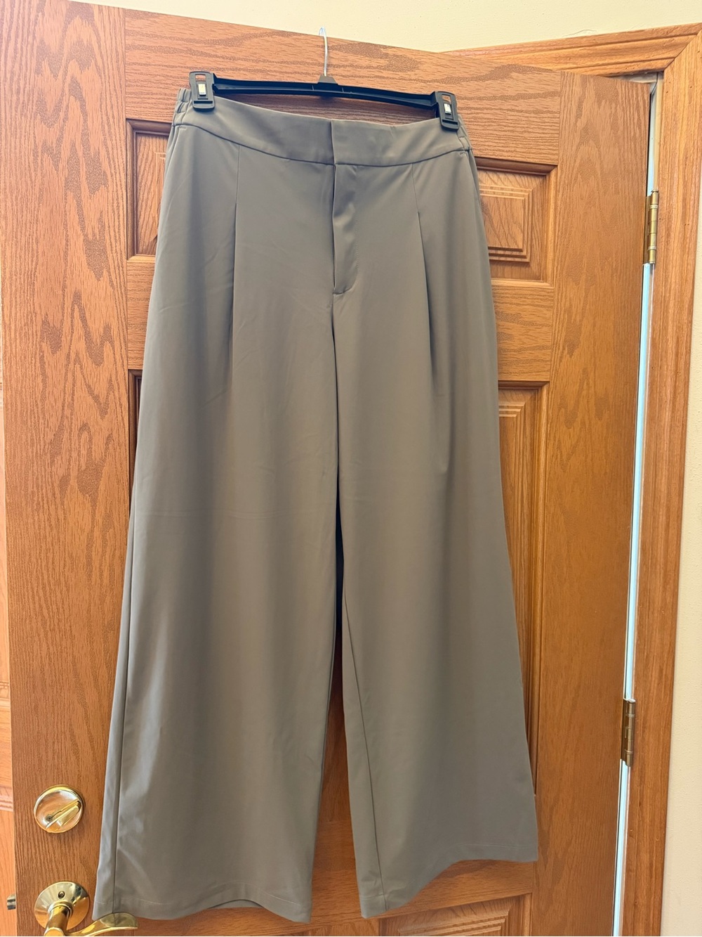 Athleta Wide-Leg Pants in Taupe Gray